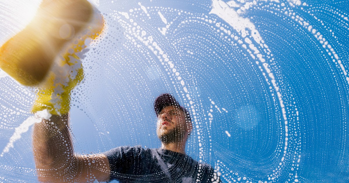 The Best Invisible Glass Cleaners for Crystal-Clear Surfaces | ToughJobs
