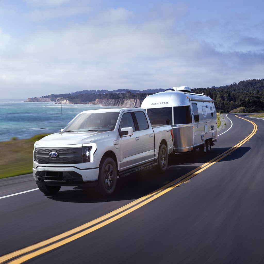 2022 Ford F-150 Lightning Lariat