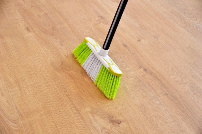 the best kitchen broom for cleaning