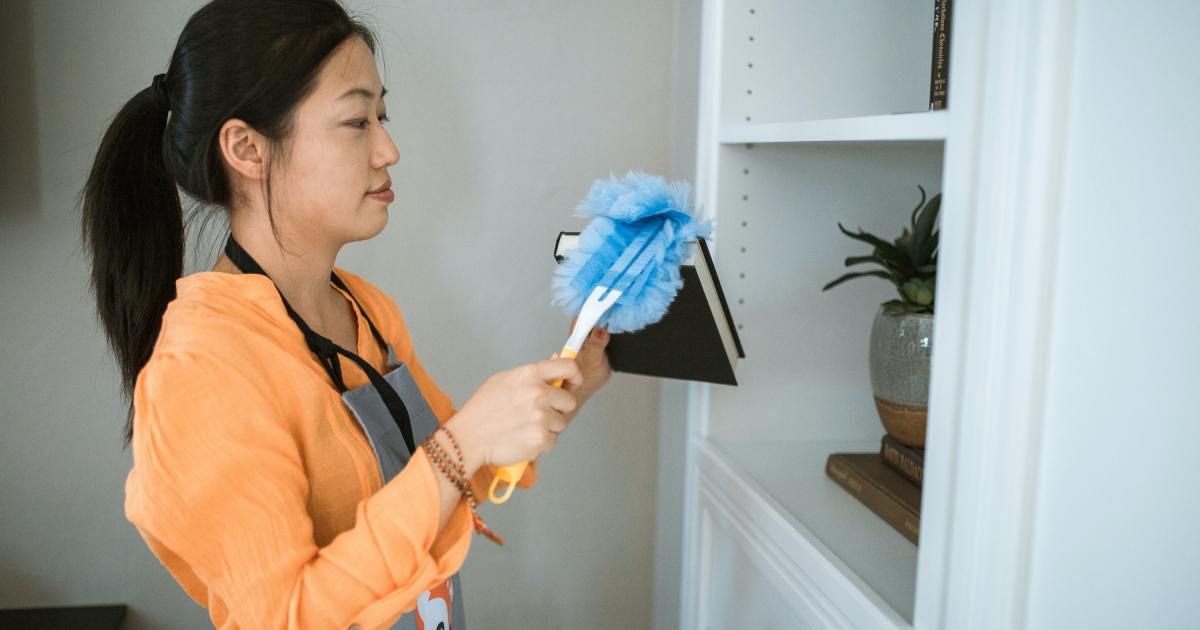 How to dust properly and save time doing it ToughJobs