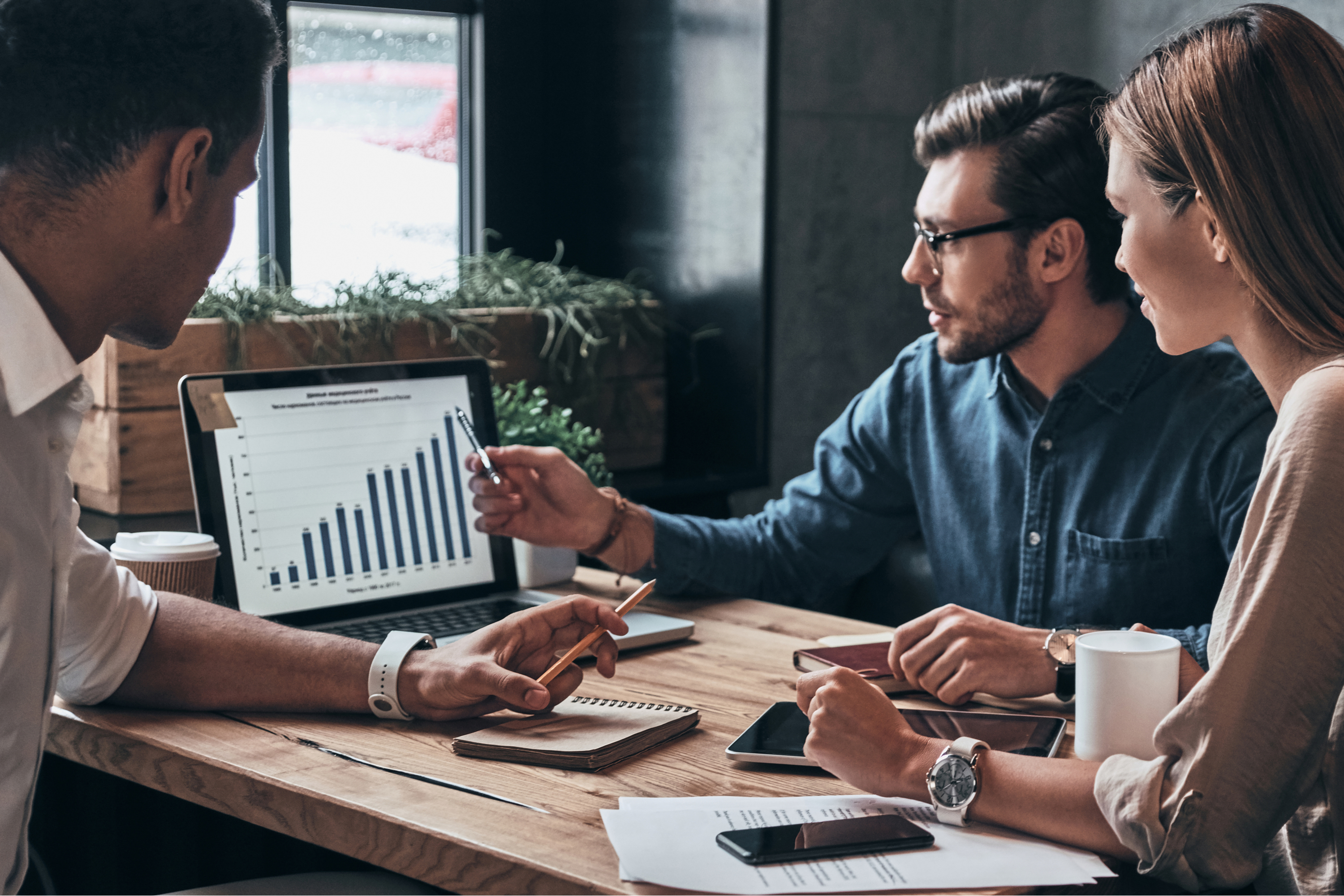 Young professionals talk about business plan