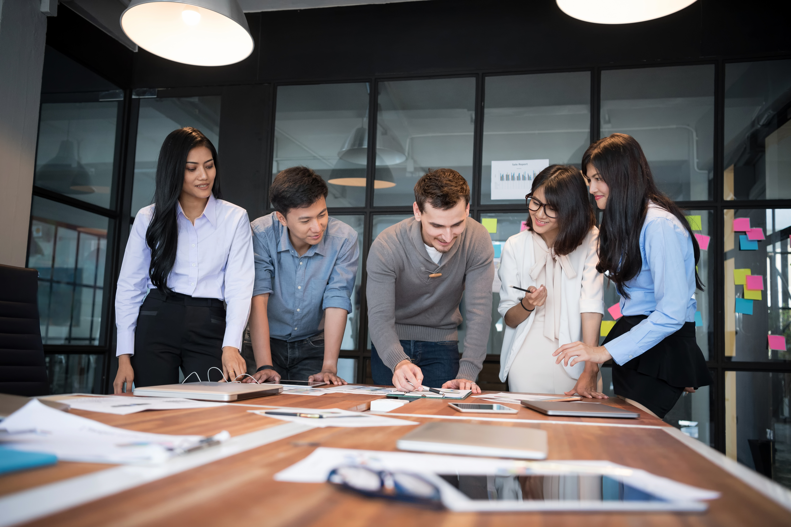 Young business team discussing business plan