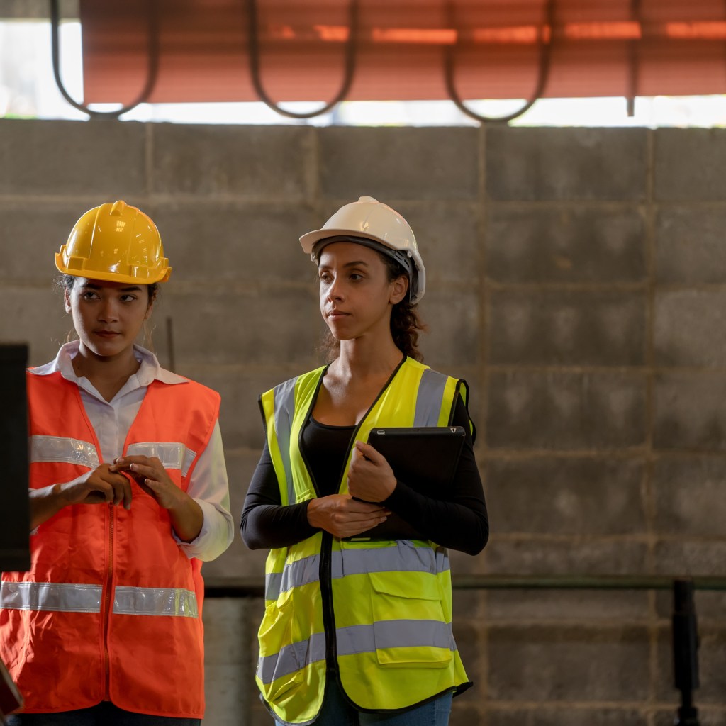 General contractor working with a subcontractor