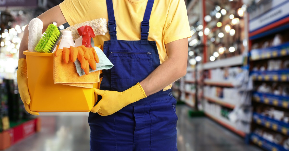 House cleaning supplies checklist: Everything you need | ToughJobs