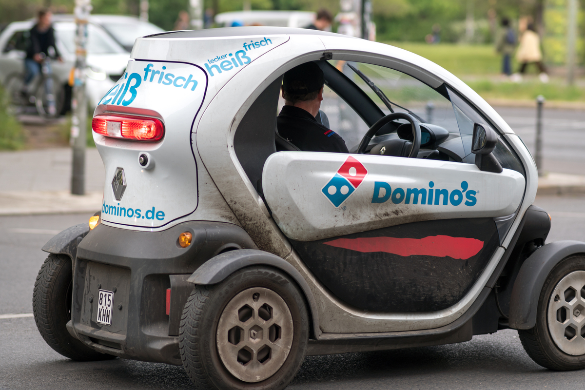 Electric pizza delivery car