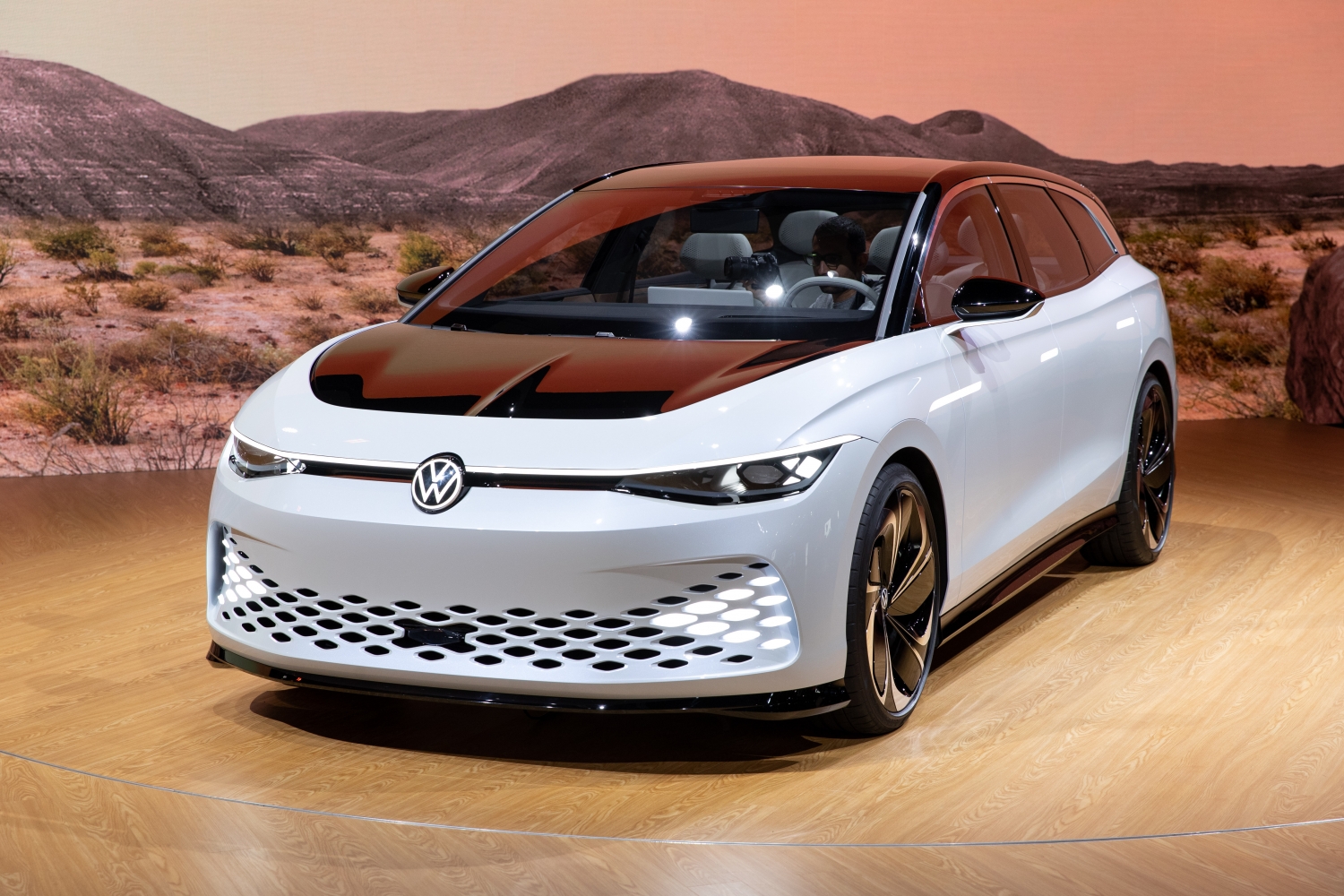 Volkswagen ID. SPACE VIZZION EV